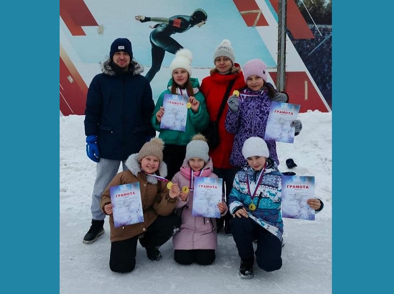 НАШИ ДВА ПЕРВЫХ МЕСТА в ГОРОДСКИХ СОРЕВНОВАНИЯХ ПО БЕГУ НА КОНЬКАХ.